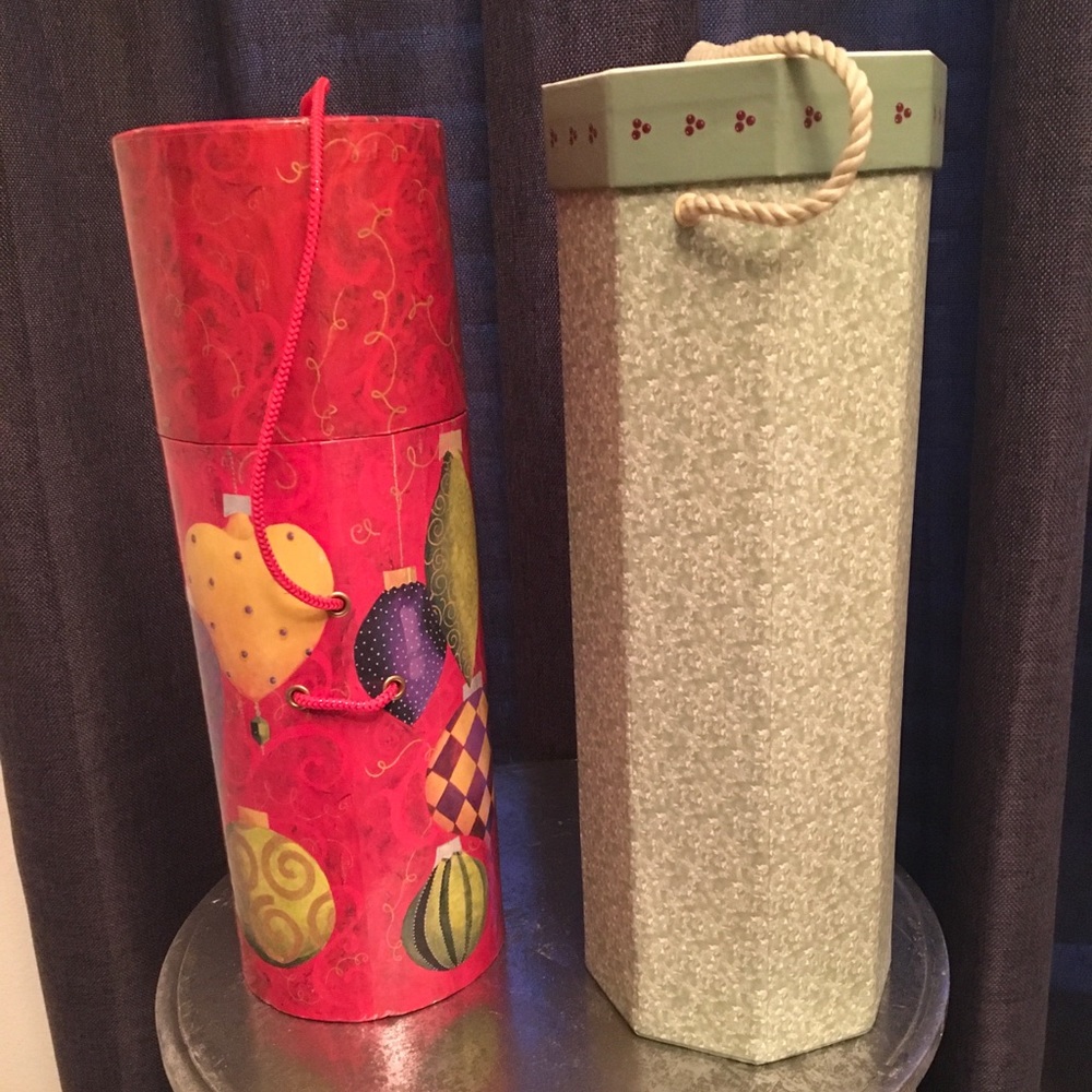 $$SOLD$$ Holiday Wine/Bottle Gift Boxes